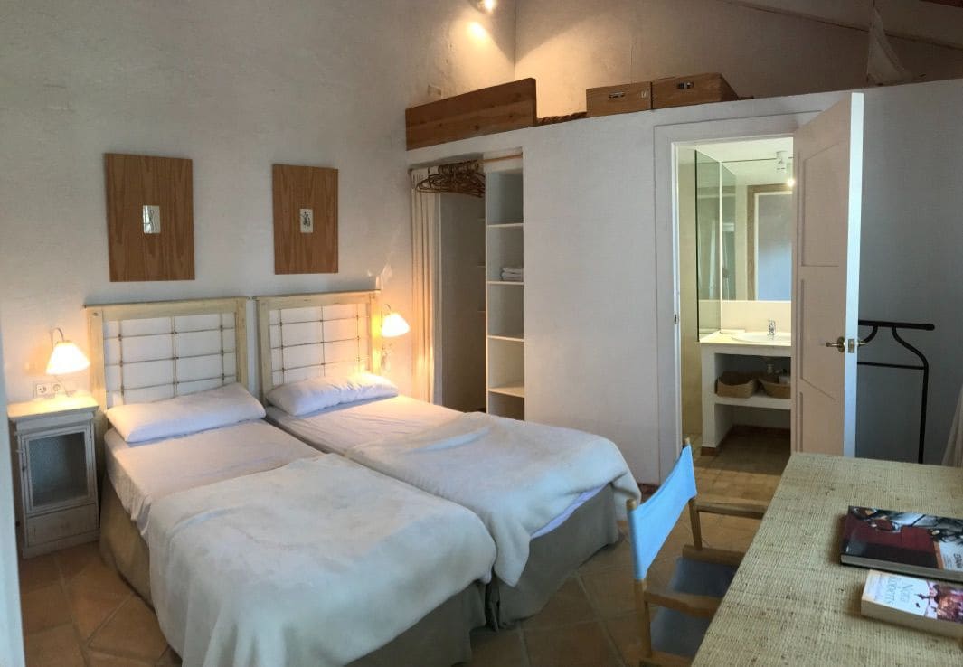 8 bedroom Villa for sale in Altea with pool garage - € 3,200,000 (Ref: 8956597)