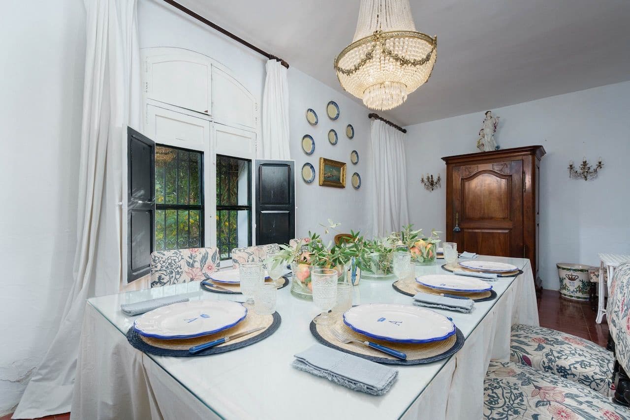 8 bedroom Villa for sale in Altea with pool garage - € 3,200,000 (Ref: 8956597)