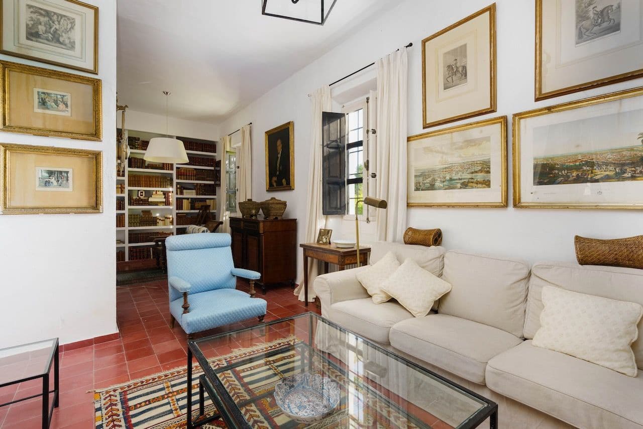 8 bedroom Villa for sale in Altea with pool garage - € 3,200,000 (Ref: 8956597)