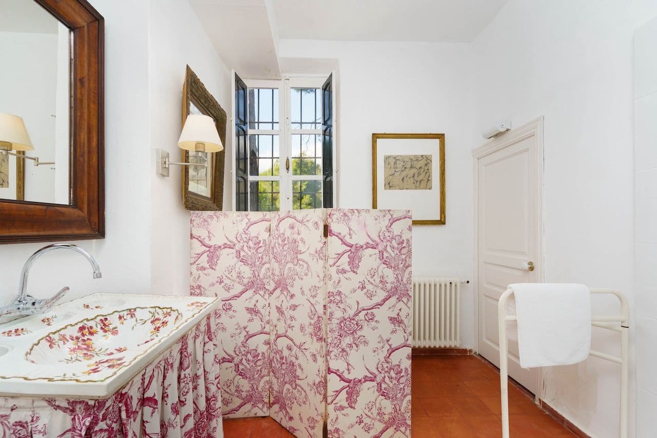 8 bedroom Villa for sale in Altea with pool garage - € 3,200,000 (Ref: 8956597)