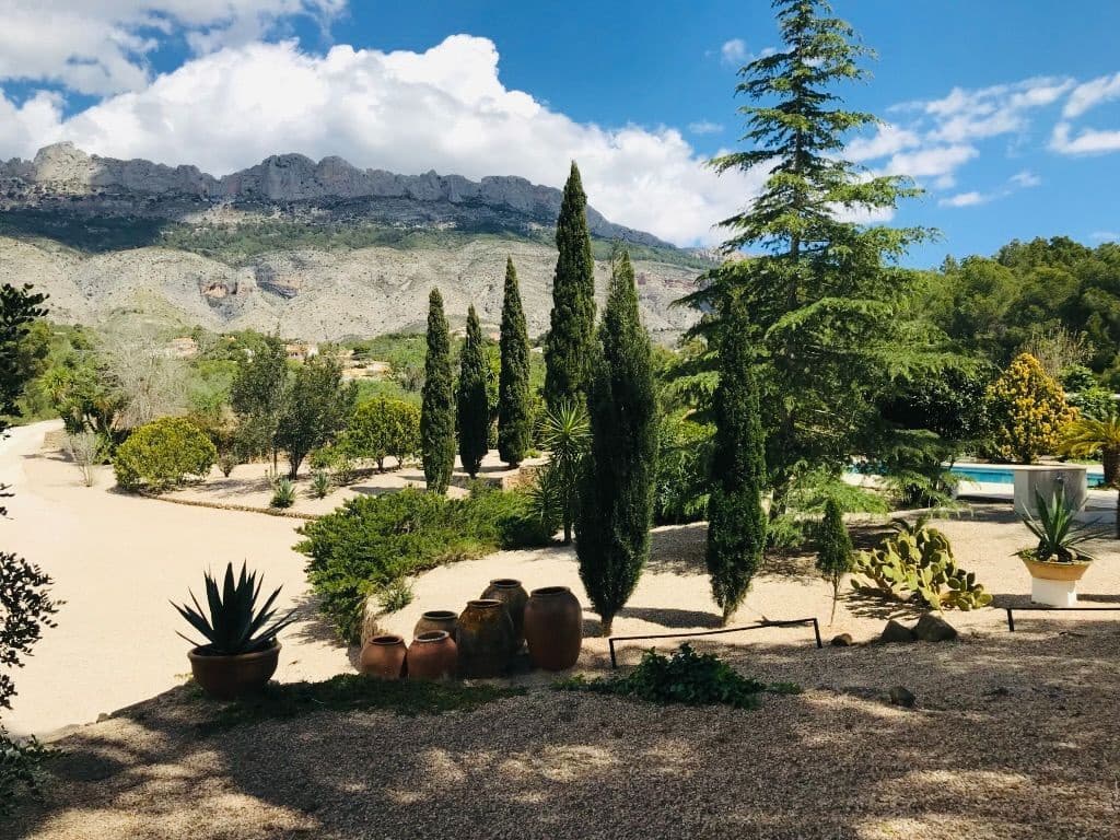 8 bedroom Villa for sale in Altea with pool garage - € 3,200,000 (Ref: 8956597)