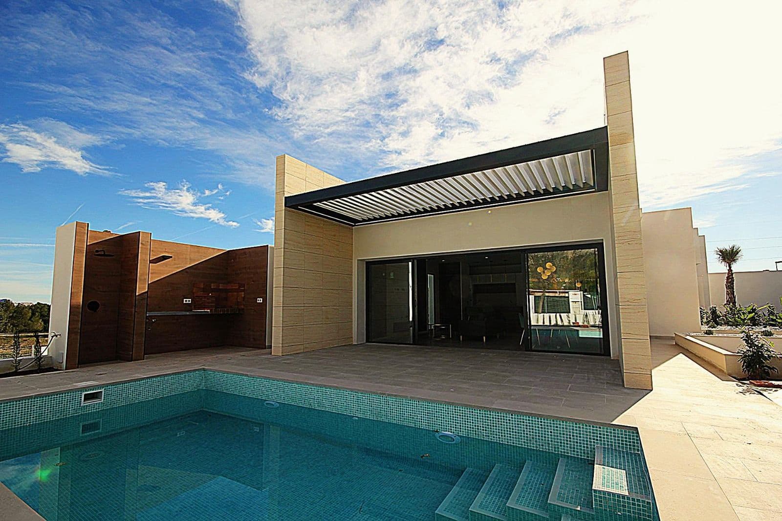 3 bedroom Villa for sale in Polop with pool garage - € 495,000 (Ref: 9129448)