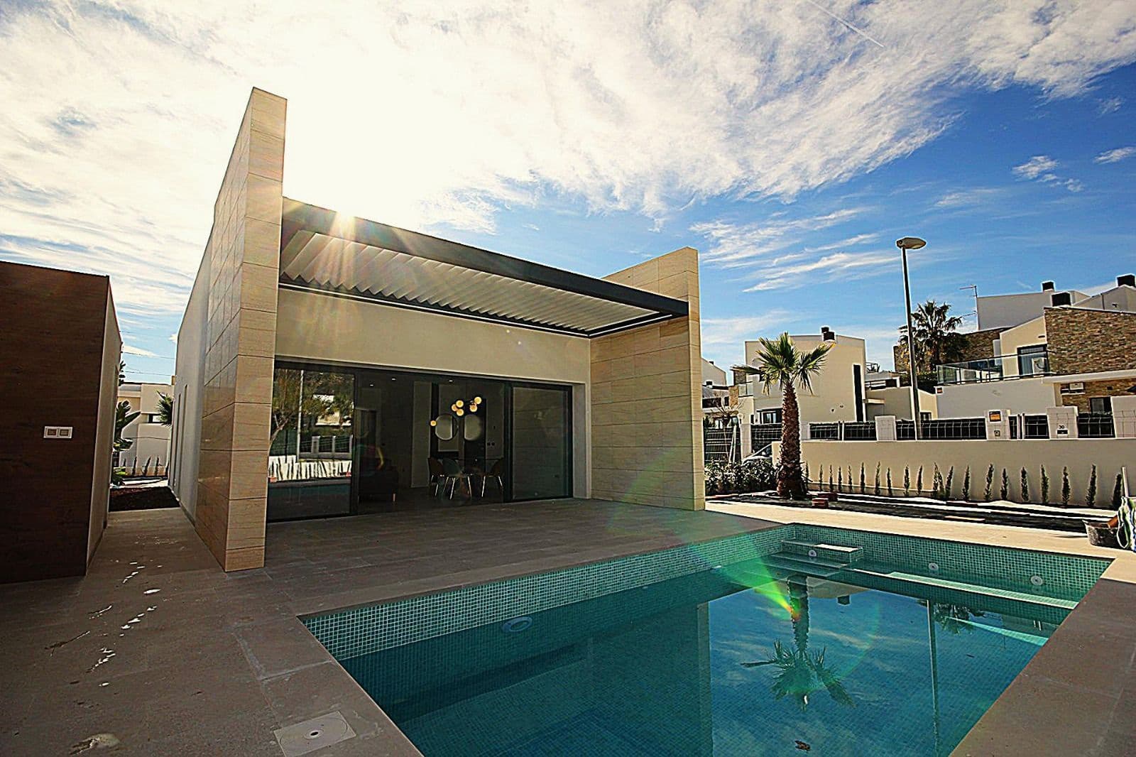 3 bedroom Villa for sale in Polop with pool garage - € 495,000 (Ref: 9129448)