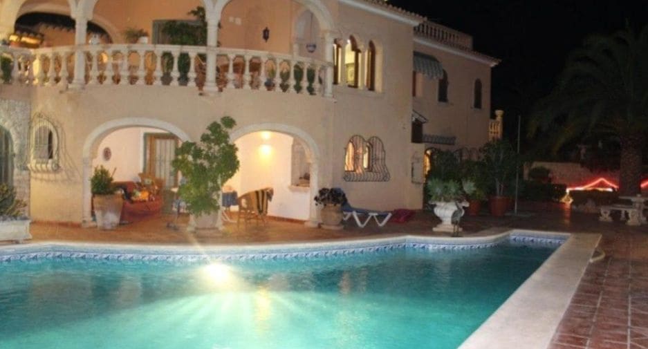 7 Zimmer Villa zu verkaufen in Benissa mit Pool Garage - 949.000 € (Ref: 9169293)