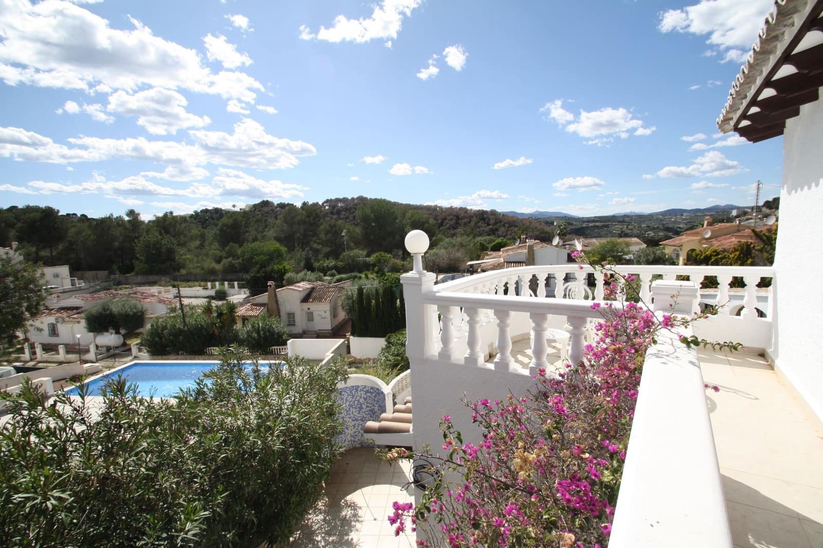 3 soverom Villa til salgs i Moraira med svømmebasseng garasje - € 565 000 (Ref: 9180774)