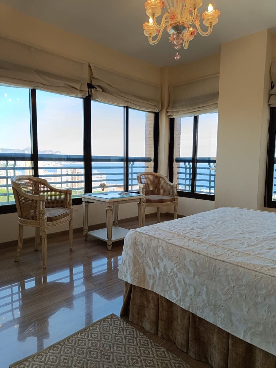 3 soverom Penthouse til salgs i Benidorm med svømmebasseng garasje - € 995 000 (Ref: 9348939)