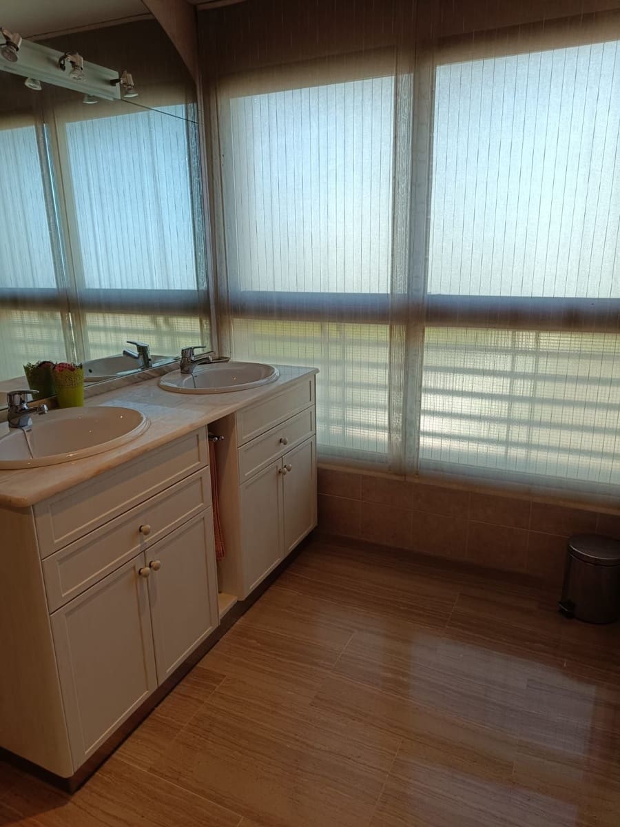 3 soverom Penthouse til salgs i Benidorm med svømmebasseng garasje - € 995 000 (Ref: 9348939)