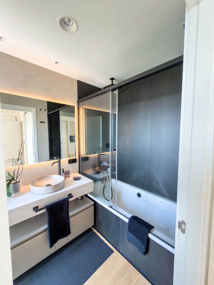 3 bedroom Apartment for sale in Benidorm with pool garage - € 870,000 (Ref: 9378671)