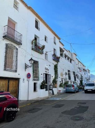 4 makuuhuone Omakotitalo myytävänä paikassa Altea - 550 000 € (Ref: 9445746)