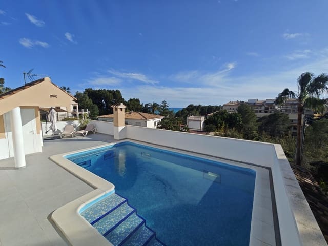 3 bedroom Villa for sale in Altea with pool garage - € 695,000 (Ref: 9491053)