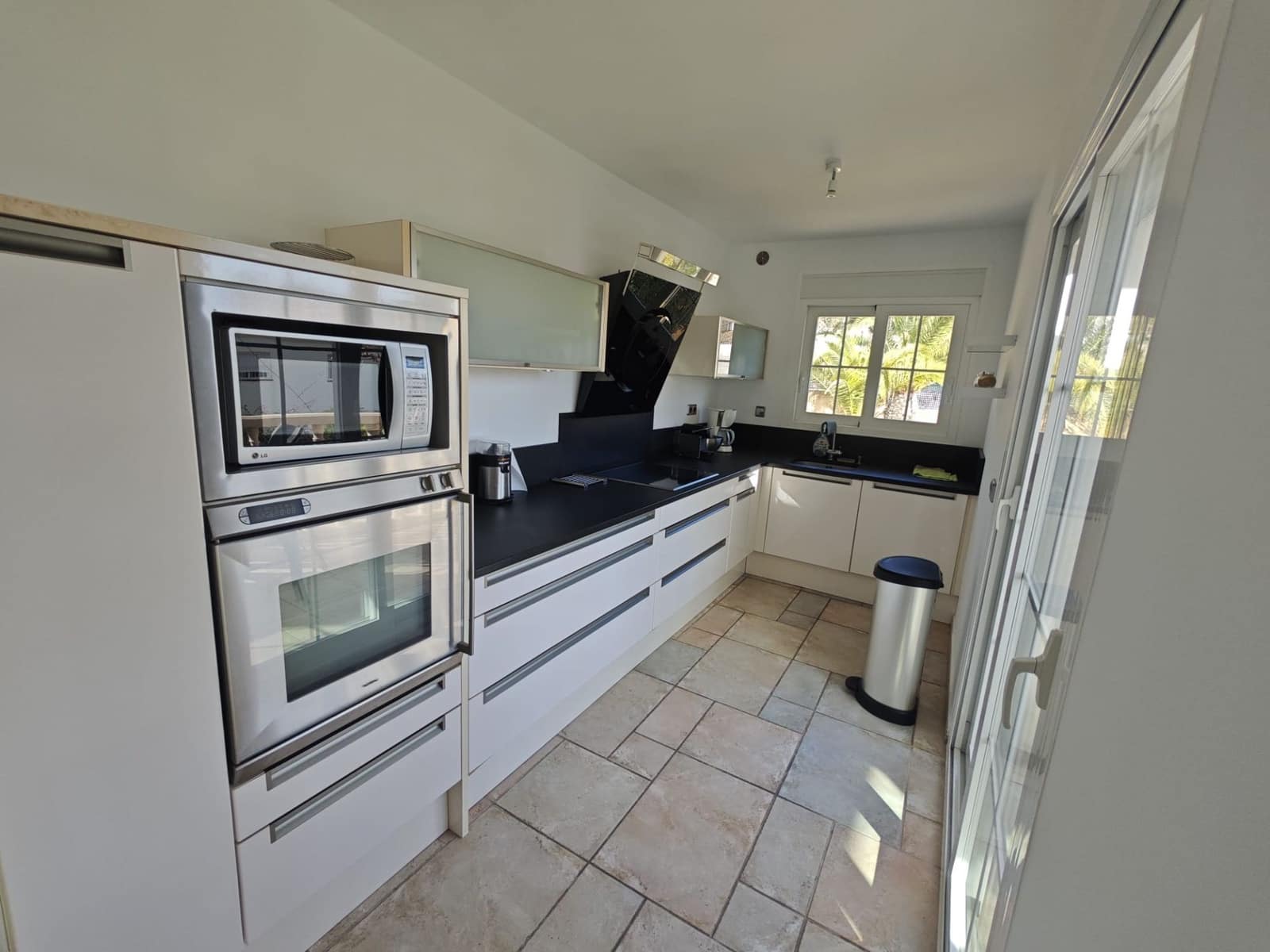 3 Zimmer Villa zu verkaufen in Altea mit Pool Garage - 695.000 € (Ref: 9491053)