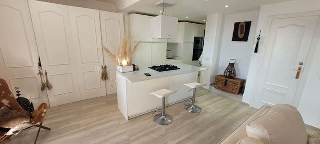 4 bedroom Semi-detached Villa for sale in Altea with pool garage - € 550,000 (Ref: 9633723)