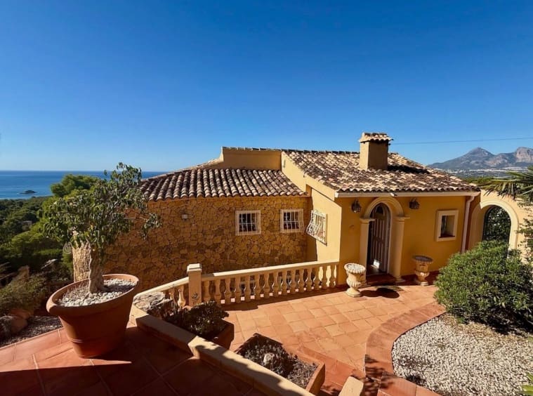 4 bedroom Villa for sale in Galera de las Palmeras with pool garage - € 920,000 (Ref: 9689967)