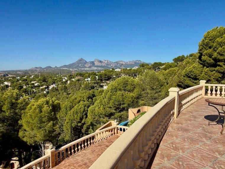 4 bedroom Villa for sale in Galera de las Palmeras with pool garage - € 920,000 (Ref: 9689967)