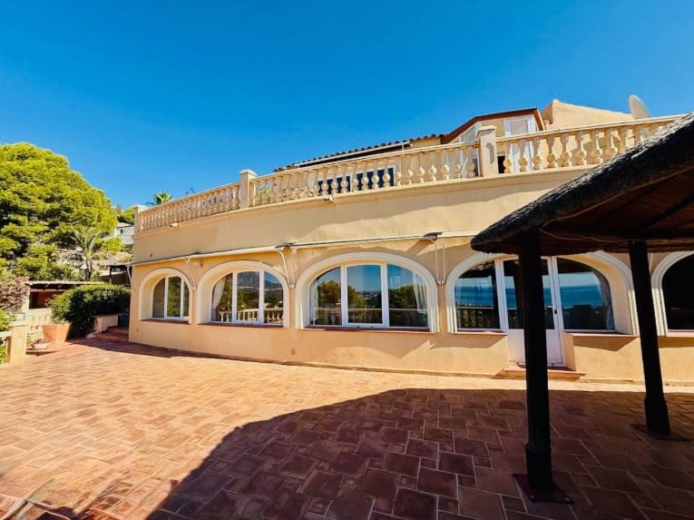 4 bedroom Villa for sale in Galera de las Palmeras with pool garage - € 920,000 (Ref: 9689967)