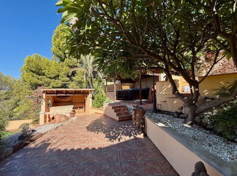 4 bedroom Villa for sale in Galera de las Palmeras with pool garage - € 920,000 (Ref: 9689967)