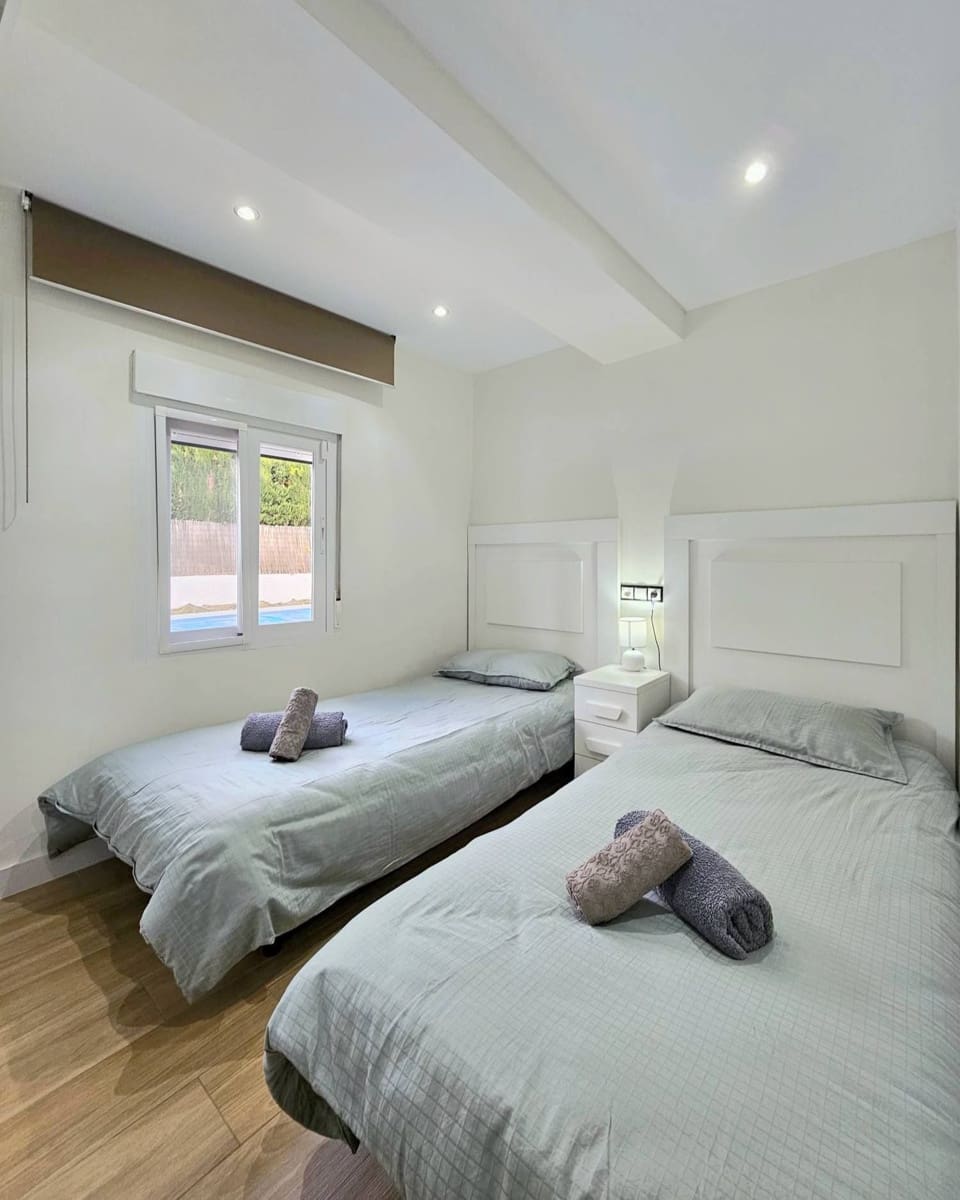 7 soveværelse Villa til salg i Calpe / Calp med swimmingpool - € 695.000 (Ref: 9772644)