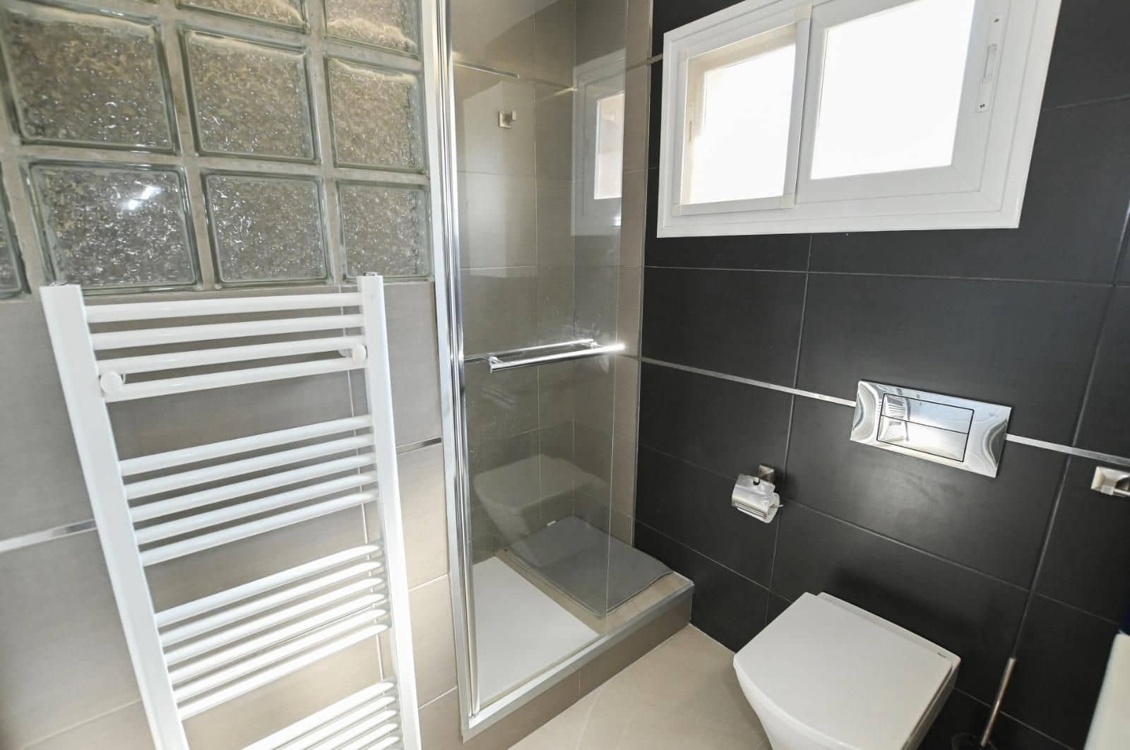 7 soveværelse Villa til salg i Calpe / Calp med swimmingpool - € 695.000 (Ref: 9772644)