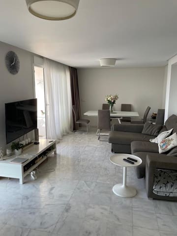 2 makuuhuone Omakotitalo myytävänä paikassa Altea mukana uima-altaan 
autotalli - 750 000 € (Ref: 9796111)