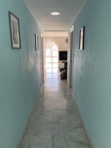 2 makuuhuone Omakotitalo myytävänä paikassa Altea mukana uima-altaan 
autotalli - 750 000 € (Ref: 9796111)