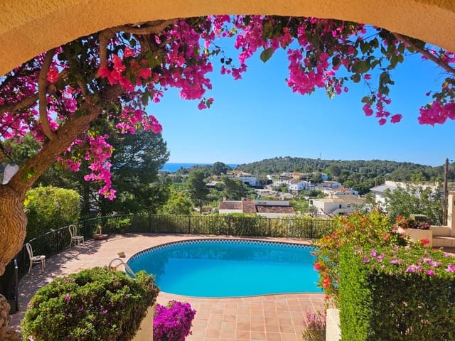 4 slaapkamer Villa te koop in Altea la Vella, Altea met zwembad garage - € 1.400.000 (Ref: 9893661)