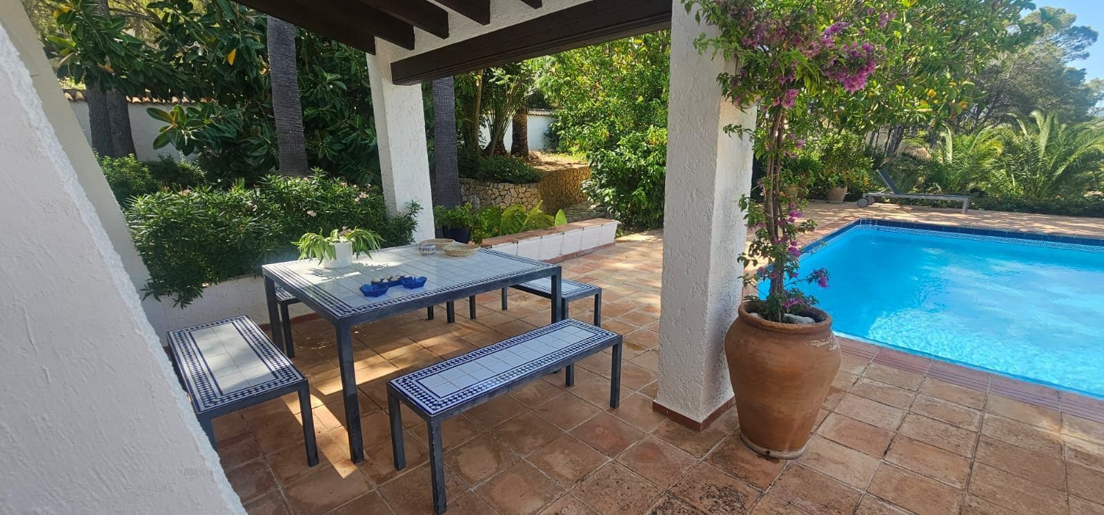 6 bedroom Villa for sale in Altea with pool garage - € 1,590,000 (Ref: 9919259)