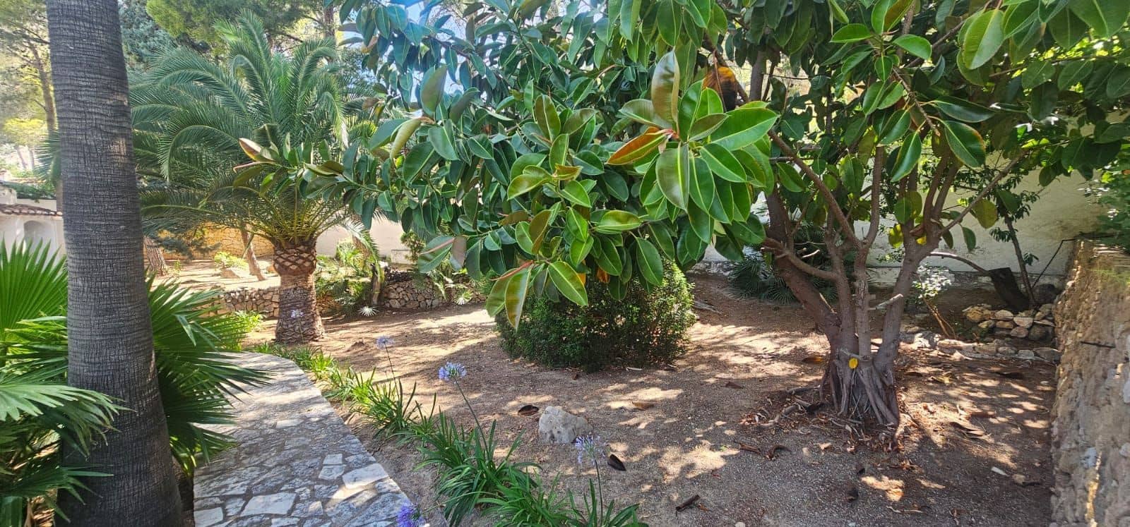 6 bedroom Villa for sale in Altea with pool garage - € 1,590,000 (Ref: 9919259)