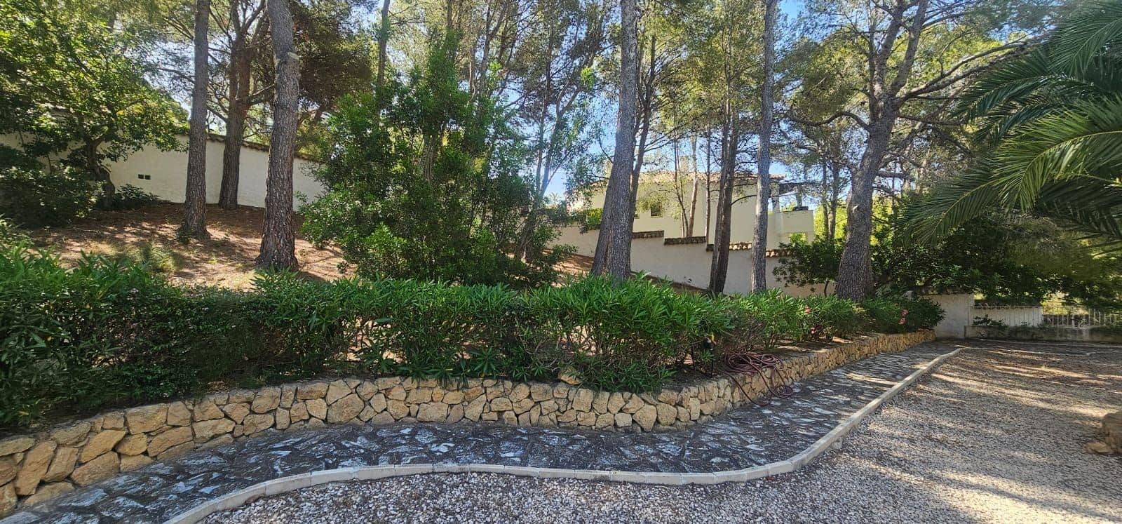 6 bedroom Villa for sale in Altea with pool garage - € 1,590,000 (Ref: 9919259)