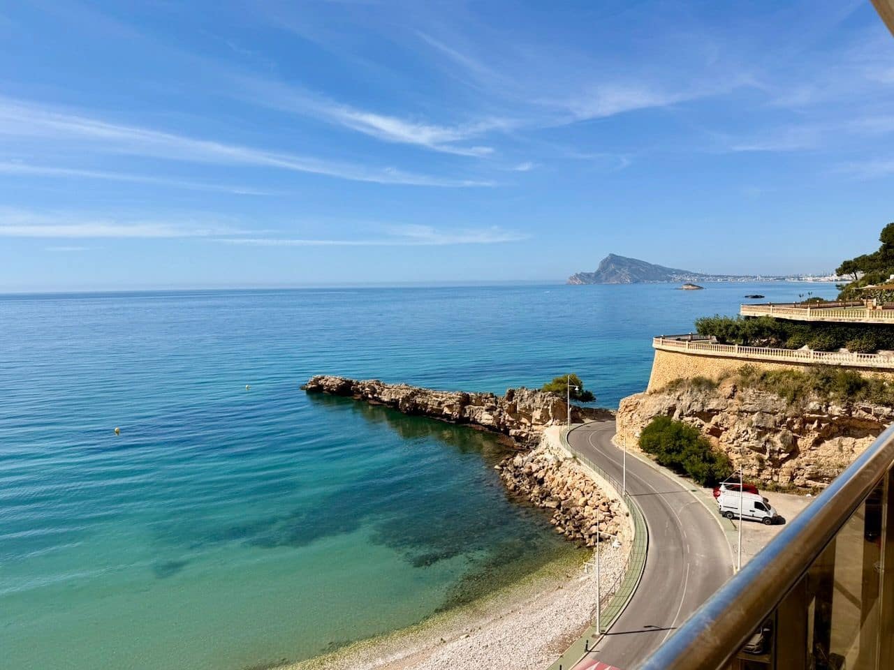 2 bedroom Apartment for sale in Altea with pool garage - € 385,000 (Ref: 9928666)