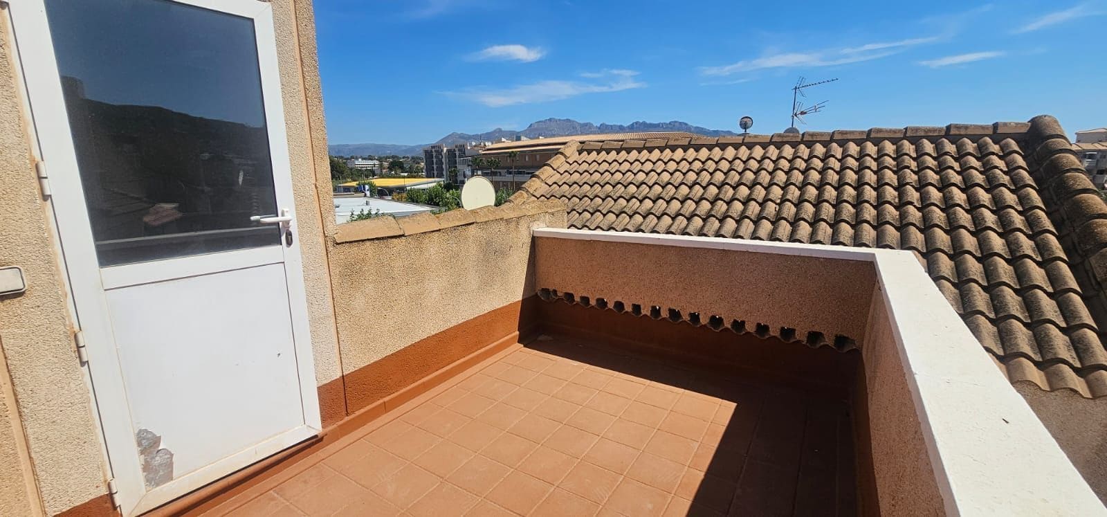 Casa de 1 habitación en Albir en venta con piscina - 205.000 € (Ref: 9945036)