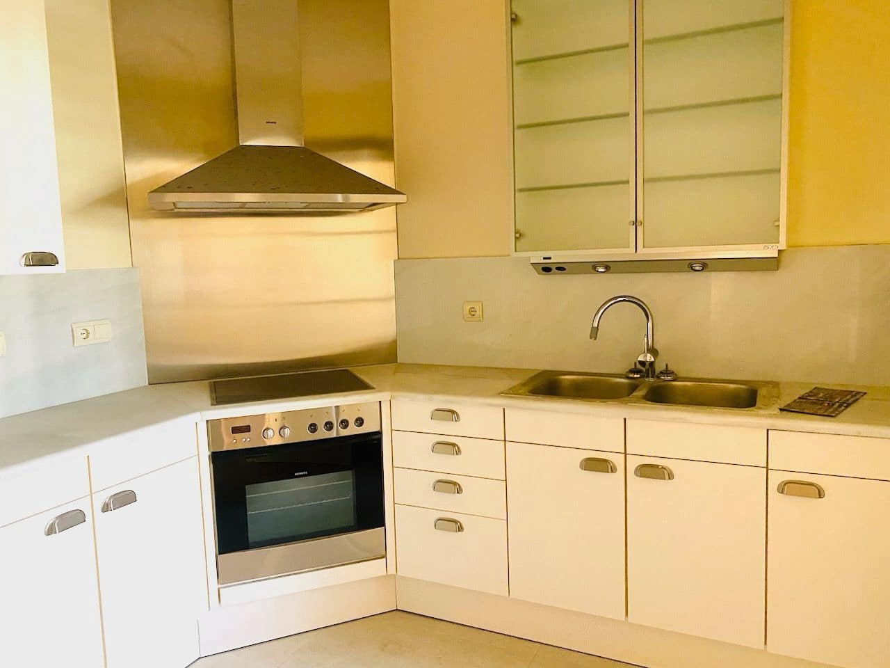 2 Zimmer Apartment zu verkaufen in Altea mit Pool Garage - 1.050.000 € (Ref: 9984296)