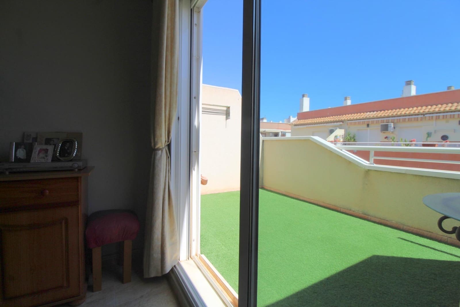 3 soverom Penthouse til salgs i Torrevieja med svømmebasseng - € 220 000 (Ref: 10109689)