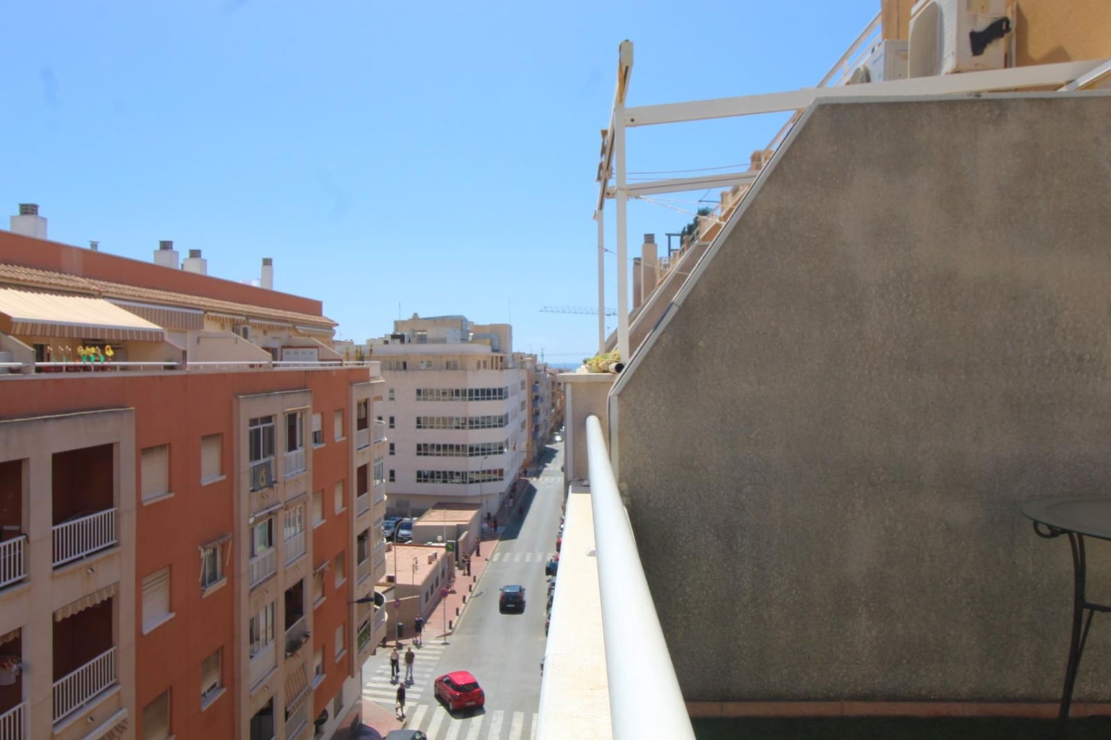 3 soverom Penthouse til salgs i Torrevieja med svømmebasseng - € 220 000 (Ref: 10109689)