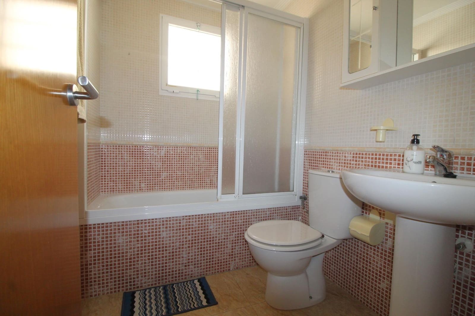 3 soverom Penthouse til salgs i Torrevieja med svømmebasseng - € 220 000 (Ref: 10109689)
