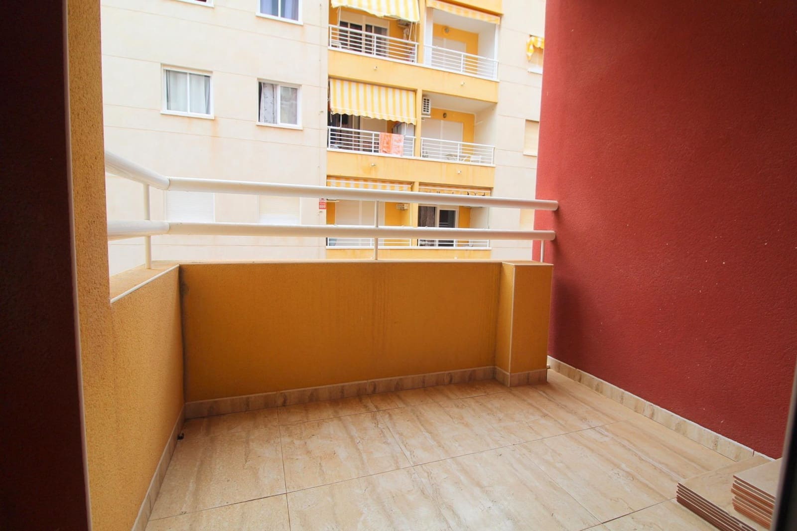 2 makuuhuone Huoneisto myytävänä paikassa Torrevieja - 159 000 € (Ref: 10166683)