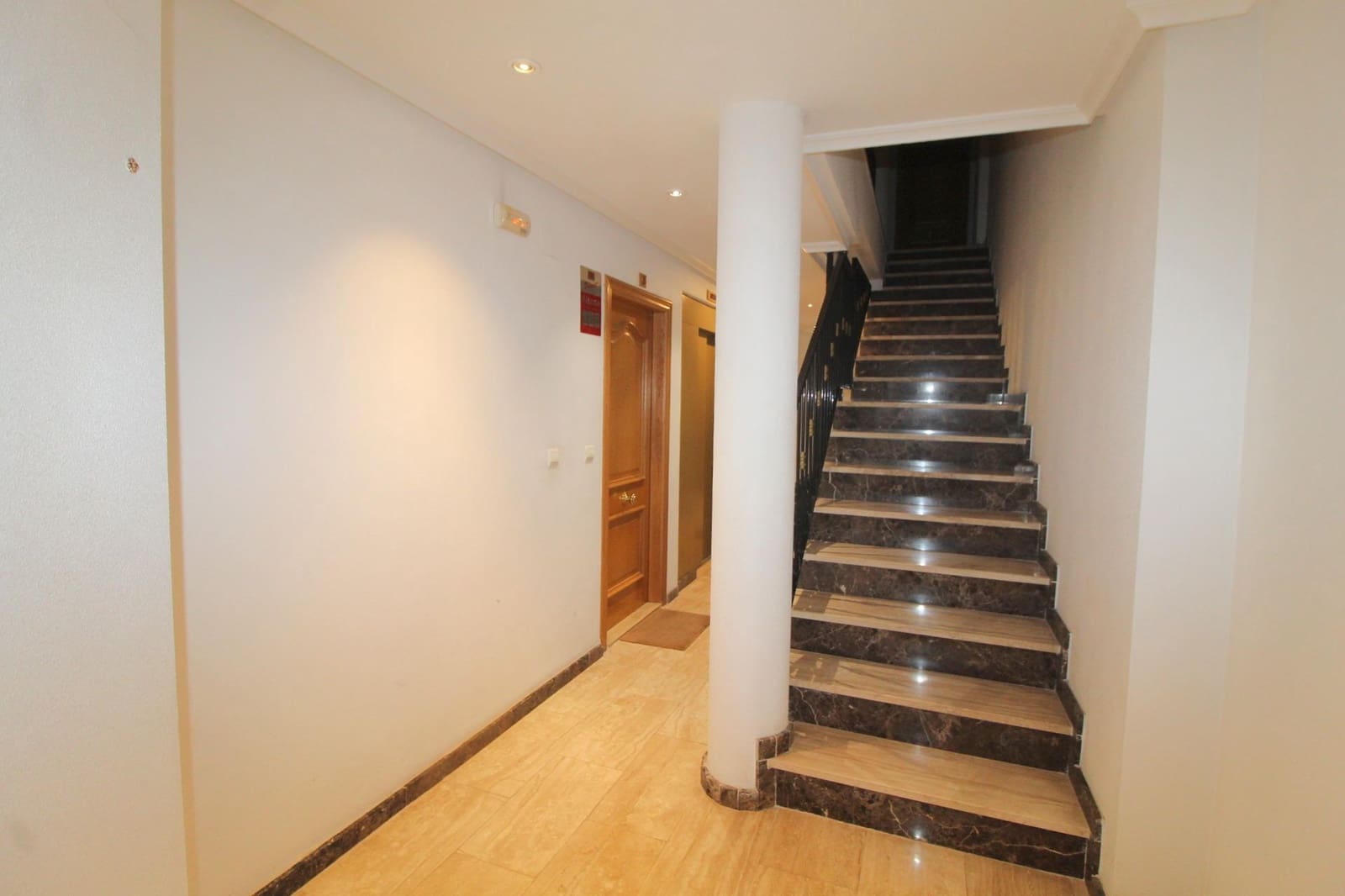 2 makuuhuone Huoneisto myytävänä paikassa Torrevieja - 159 000 € (Ref: 10166683)