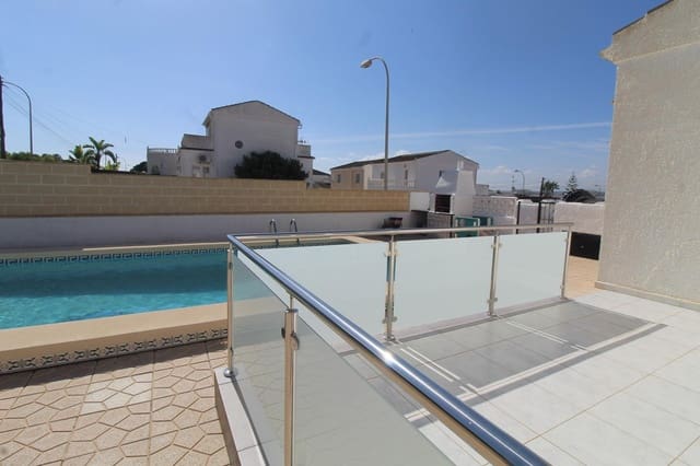 3 sypialnia Willa na sprzedaż w El Chaparral, Torrevieja z basenem garażem - 325 000 € (Ref: 10173963)