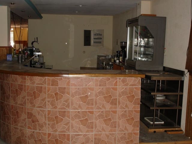 Commercial for sale in Playa de los Locos, Torrevieja - € 365,000 (Ref: 6158002)