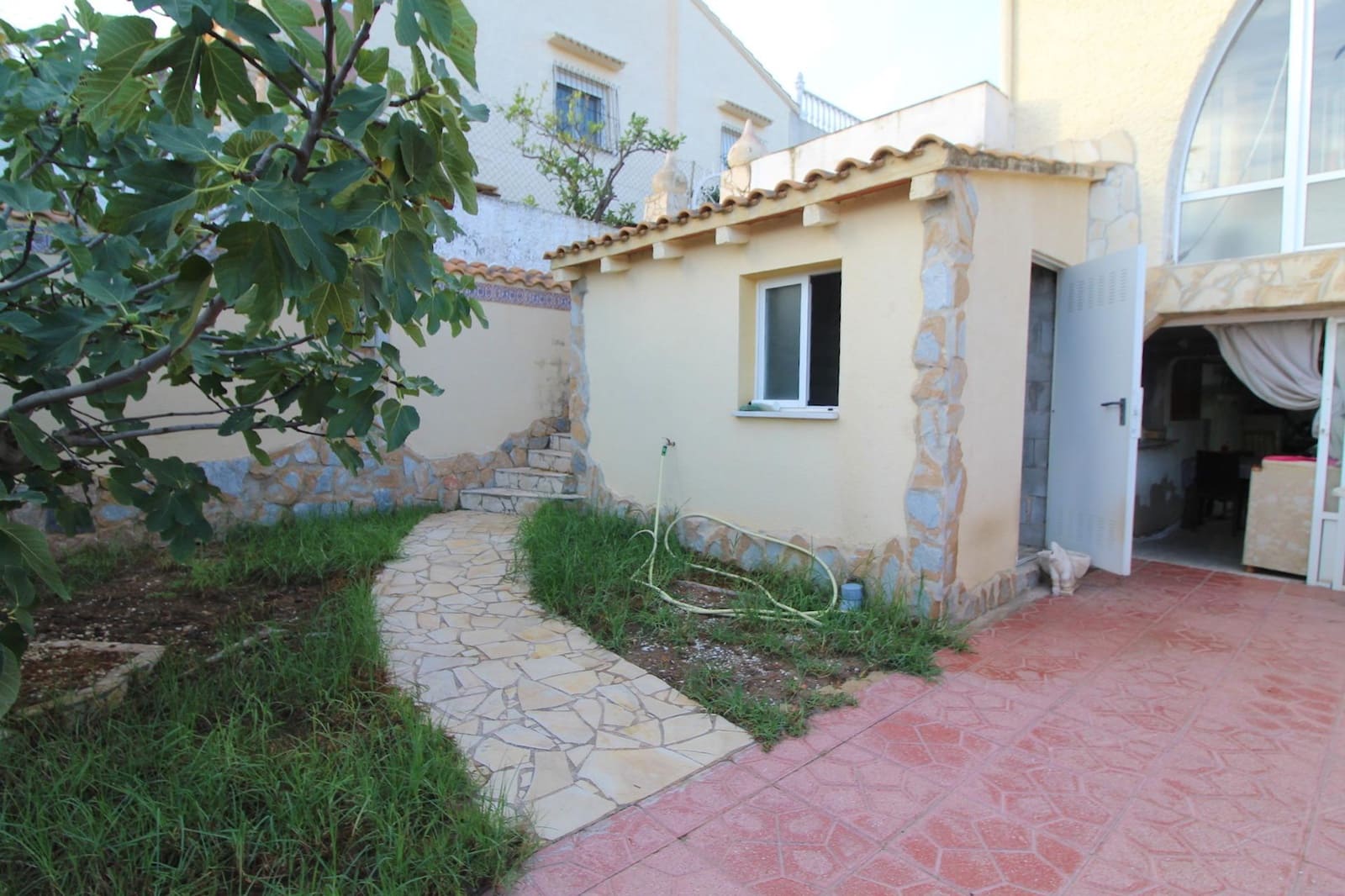 2 soveværelse Semi-Rækkehus til salg i Orihuela med swimmingpool - € 275.000 (Ref: 8634668)