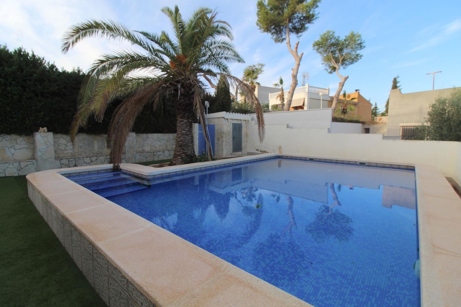 2 soveværelse Semi-Rækkehus til salg i Orihuela med swimmingpool - € 275.000 (Ref: 8634668)