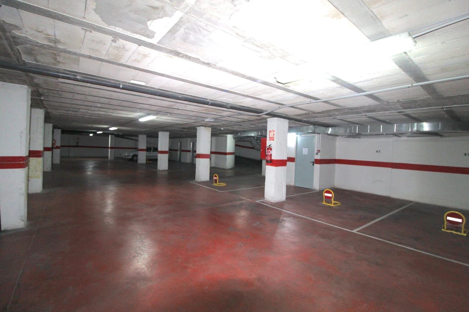 Garage til salg i Torrevieja - € 13.000 (Ref: 8827963)