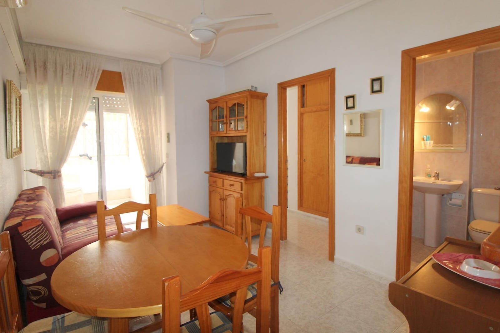 1 slaapkamer Appartement te koop in Torrevieja met zwembad - € 110.000 (Ref: 9188386)