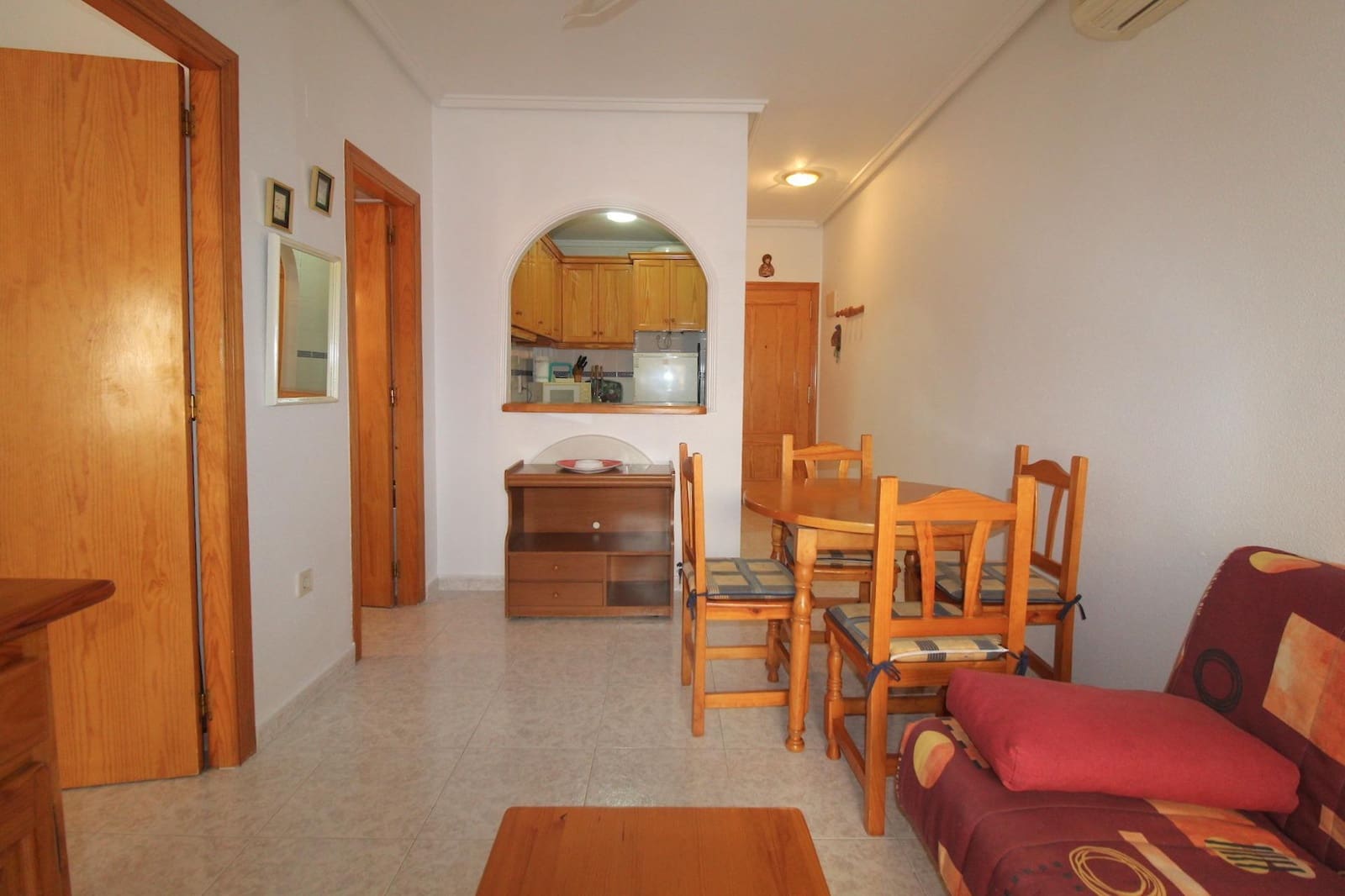 1 slaapkamer Appartement te koop in Torrevieja met zwembad - € 110.000 (Ref: 9188386)