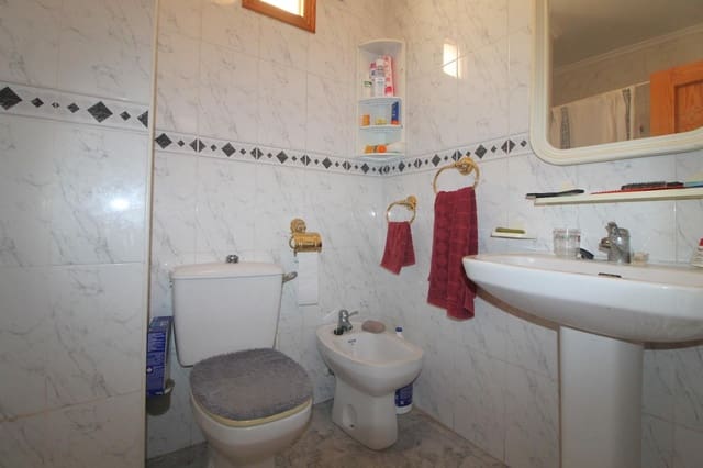 3 soveværelse Lejlighed til salg i Las Piscinas Naturales, Torrevieja - € 157.000 (Ref: 9197690)