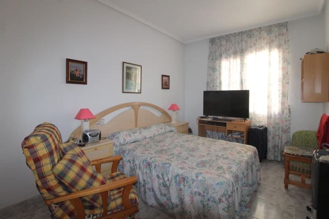 3 soveværelse Lejlighed til salg i Las Piscinas Naturales, Torrevieja - € 157.000 (Ref: 9197690)