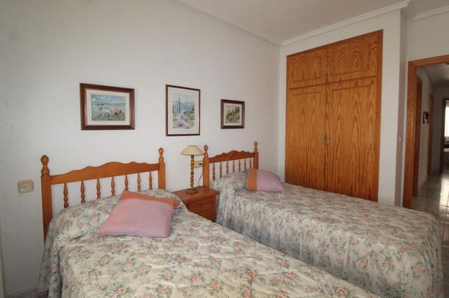 3 soveværelse Lejlighed til salg i Las Piscinas Naturales, Torrevieja - € 157.000 (Ref: 9197690)