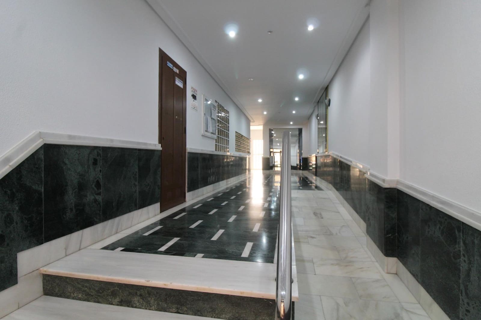 2 slaapkamer Appartement te koop in Torrevieja met zwembad - € 159.000 (Ref: 9264452)