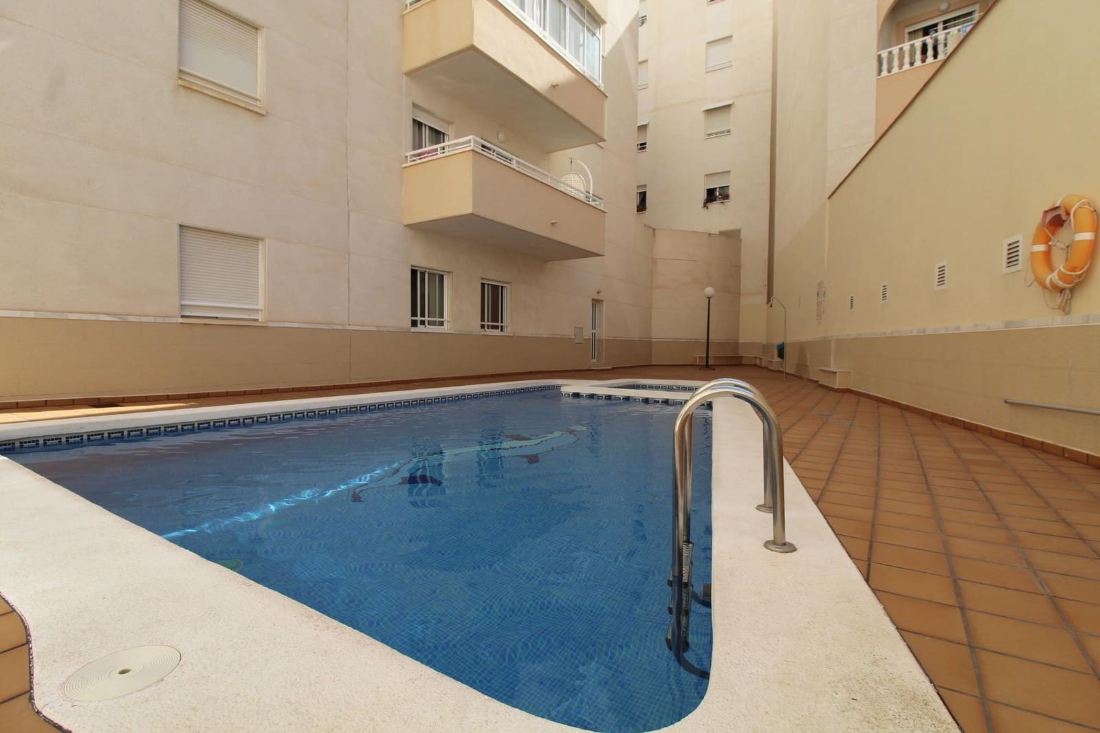 2 slaapkamer Appartement te koop in Torrevieja met zwembad - € 159.000 (Ref: 9264452)