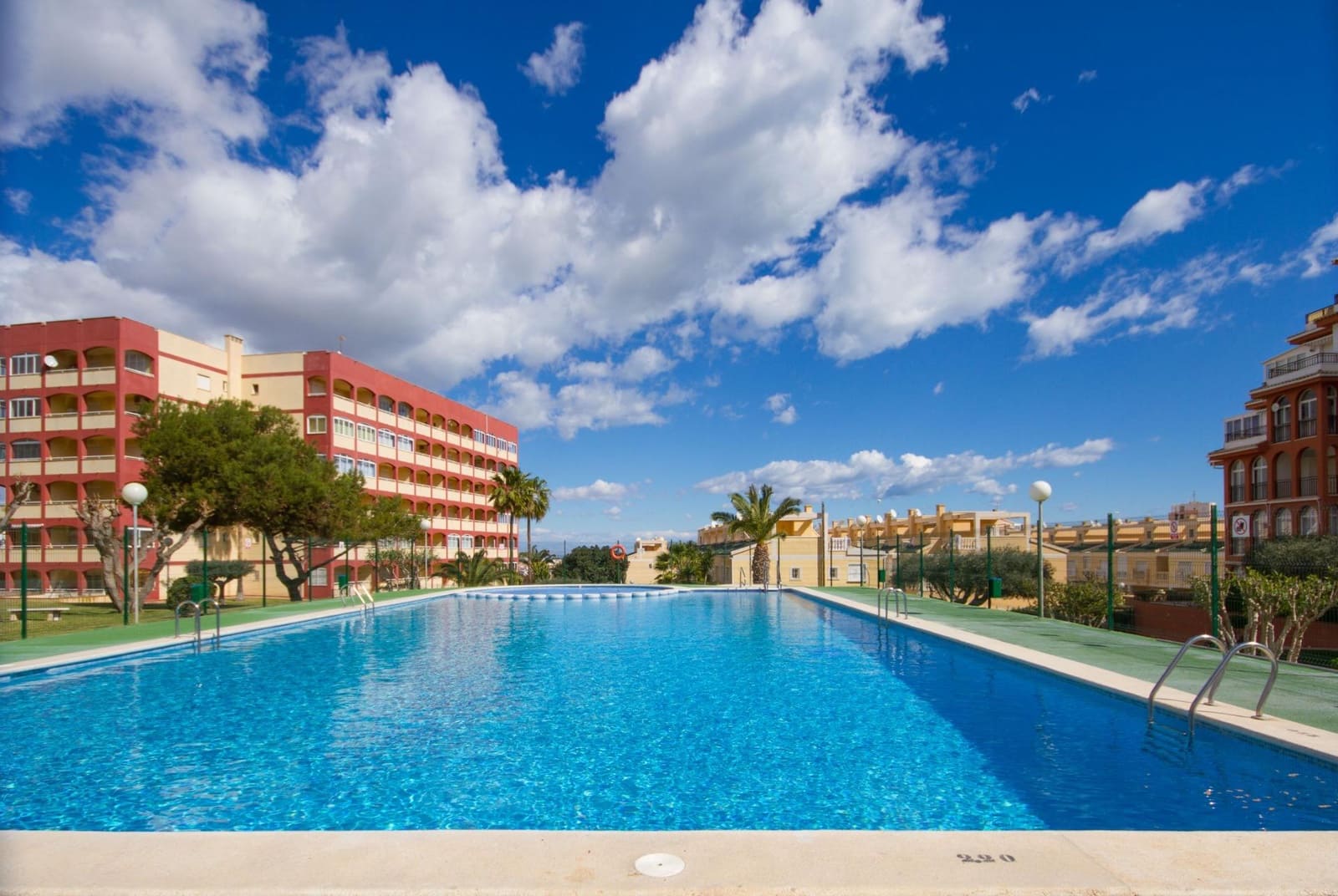 1 makuuhuone Huoneisto myytävänä paikassa Torrevieja mukana uima-altaan - 115 000 € (Ref: 9387858)