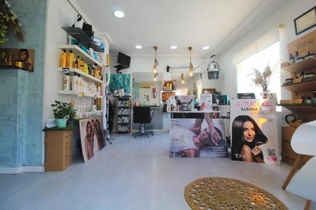 1 chambre Local Commercial à vendre à Centro - Muelle Pesquero, Torrevieja - 75 000 € (Ref: 9387859)